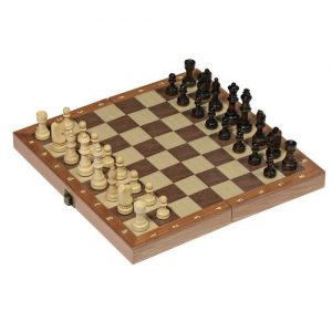 Шах - настолна игра за деца и възрастни